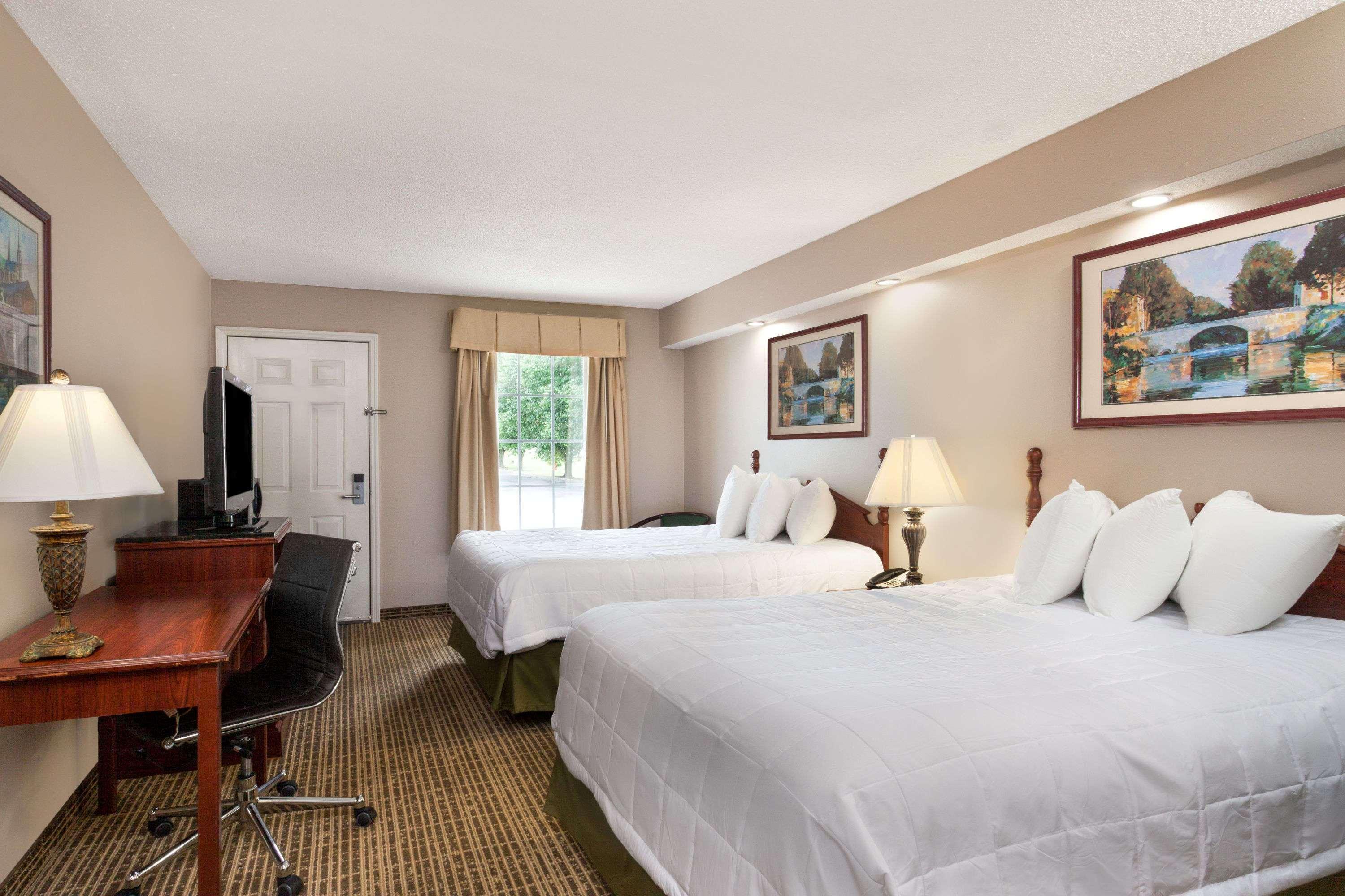 Baymont By Wyndham Tullahoma Hotel Luaran gambar