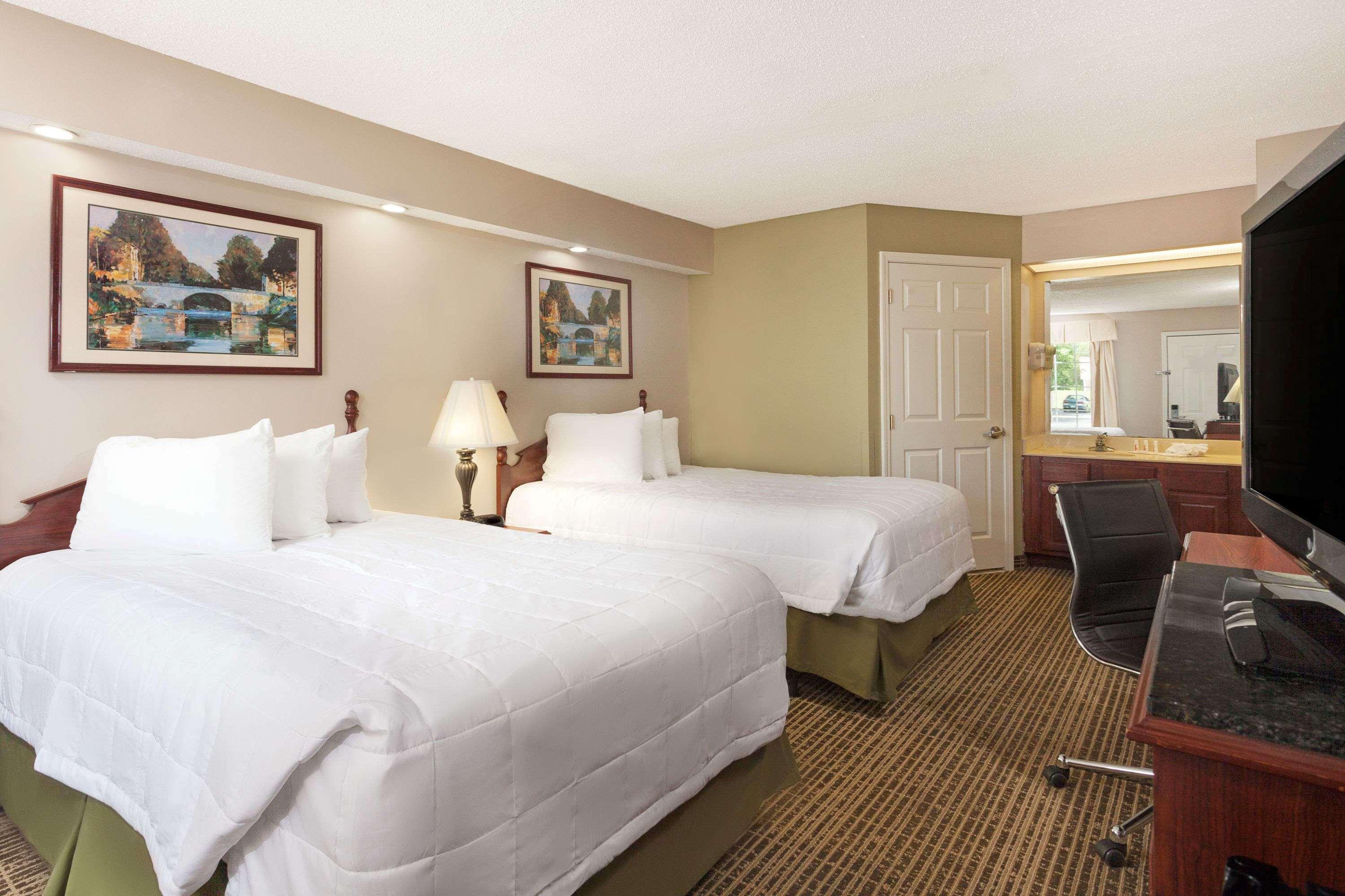 Baymont By Wyndham Tullahoma Hotel Luaran gambar