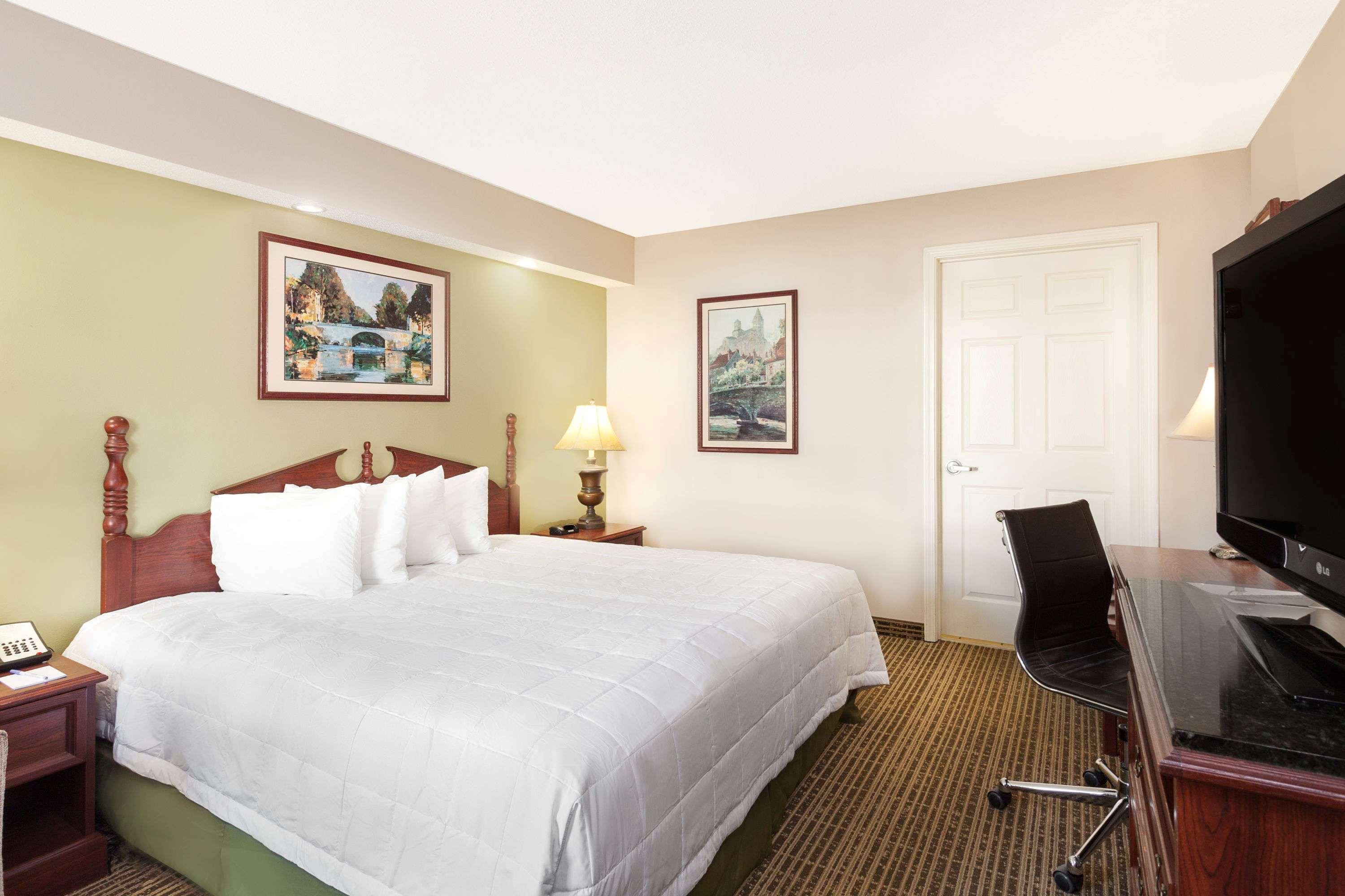 Baymont By Wyndham Tullahoma Hotel Luaran gambar